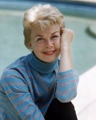 Doris Day Iconic 1950’s smiling portrait sweater by swimming pool 16×20 Poster