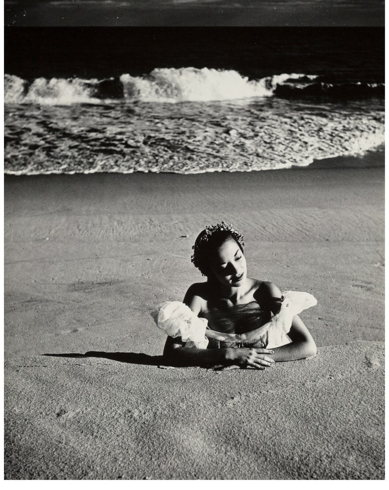 Philippe Halsman Original 1947 Gelatin Silver Photo Ballerinas on the Beach