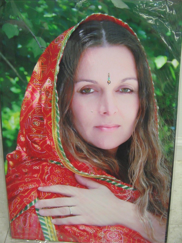 ART PHOTOGRAPHY Woman in Indian Clothing Acid Free 13×19 by Larry Santucci