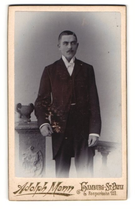 Photograph Adolph Mann, Hamburg-St. Pauli, Reeperbahn 103, middle-class gentleman