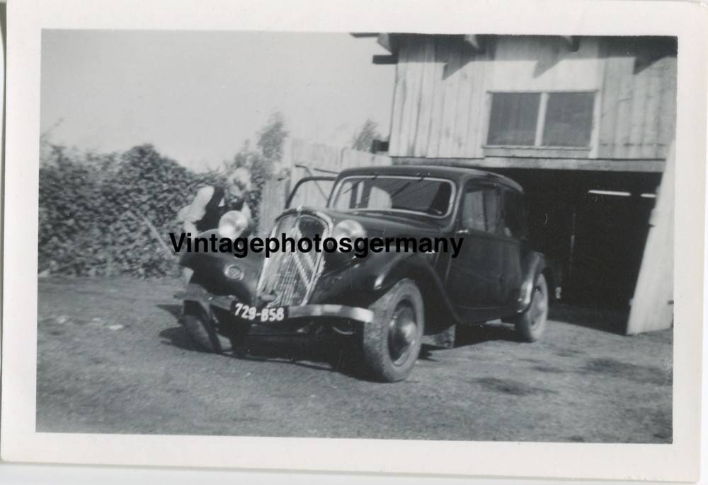 Z5573 Photo 1940s Car Vintage Passenger Car Sedan Citroën