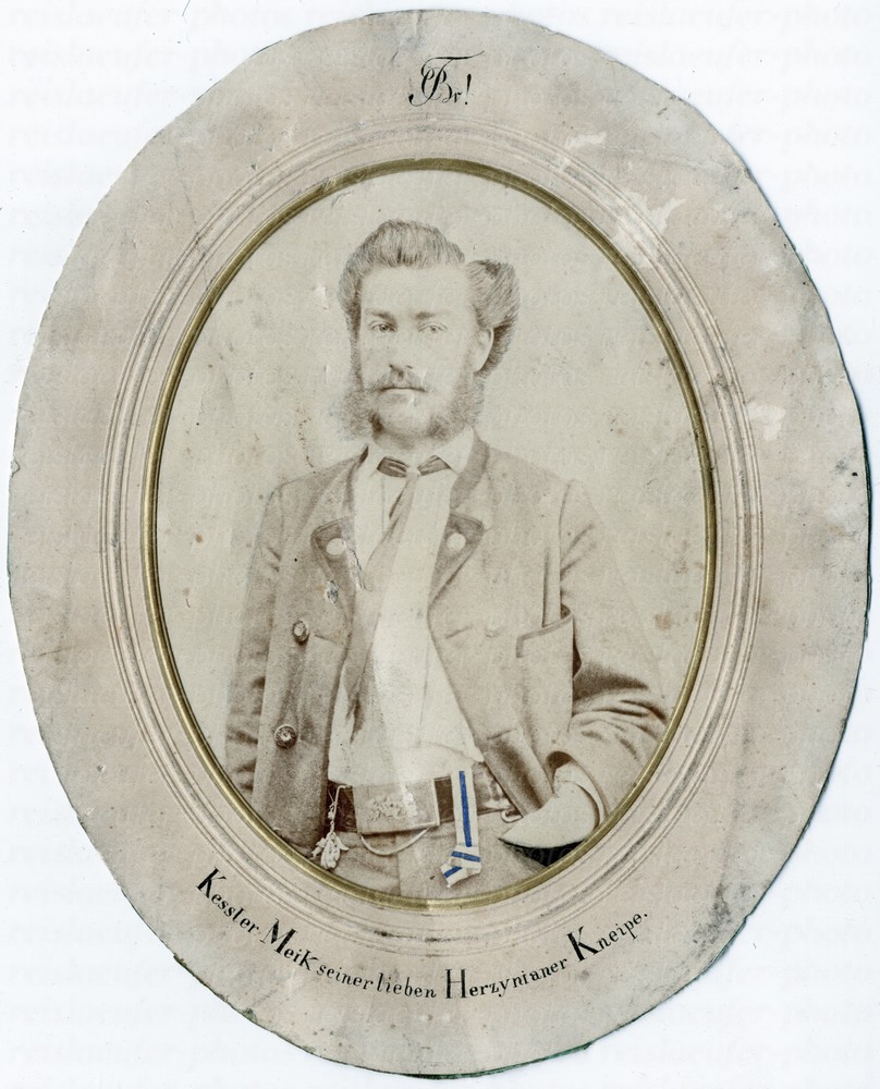 Salt paper photograph, student portrait, KStV Bavaria (Freiburg) around 1880.