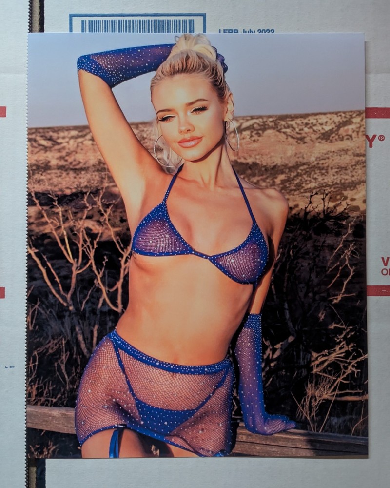 Sloane Brown 8×10 Photo Print Beautiful Sexy Model Picture