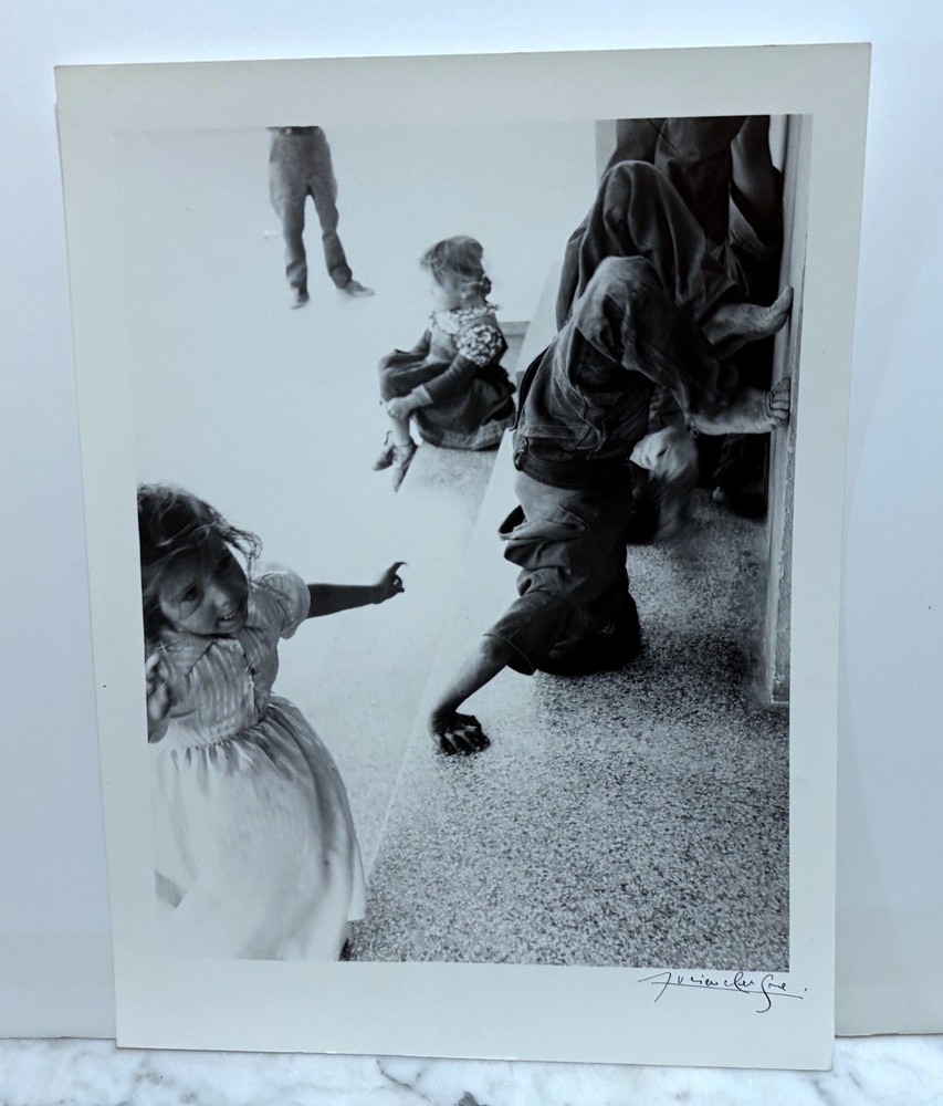 FRENCH PHOTOGRAPHER LUCIEN CLERGUE – SIGNED GELATIN SILVER PRINT – ENFANT GITANS
