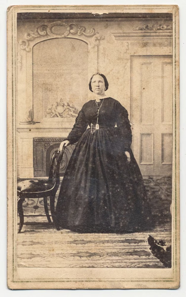 Civil War Era Antique CDV Card of Woman In Black Dress//Vintage Portrait of