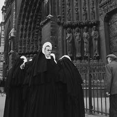 Photo On Silver Paper Good Sister PARIS 1960 Format 40x40cm