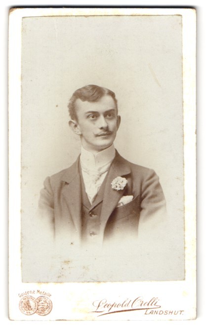 Photograph Leopold Orelli, Landshut, Maximiliansstr. 1, Elegant Gentleman with Top