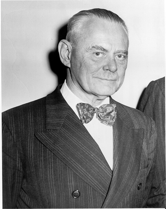 Norman Schwarzkopf Photograph – Vintage Photo from 1952