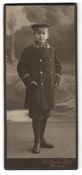 Photograph Wilhelm Wolf, Wurzen, Kasernenstr. 7, Pretty Boy In Coat With S