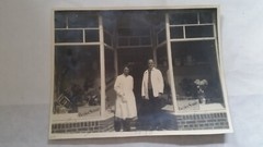 Photo Large Format 46 Couple in Front of Shop Persil Circa 1930s Approx 18x24cm