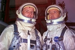 New NASA Photo: Astronauts Ed White and Jim McDivitt, Gemini IV Crew – 6 Sizes!