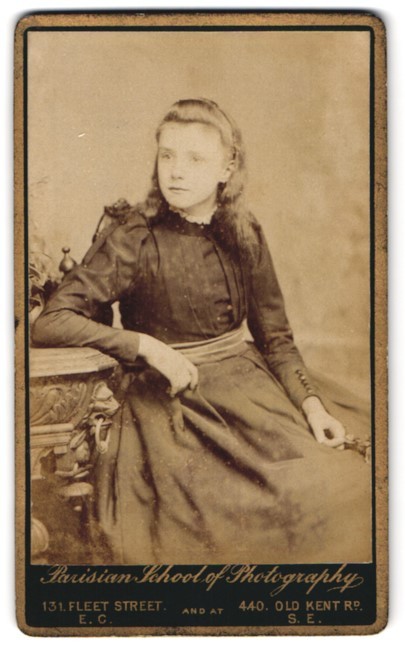 Photography Parisian School of Photography, London, Fleet Street 131, Portrait egg