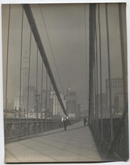 VINTAGE PHOTO PICTORIALIST BROOKLYN BRIDGE PEDESTRIAN WALKWAY.