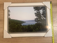 RayDeent Keuka Lake Landscape Photograph – Framed Scenic Bluff View