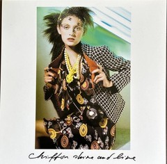 HARD TO FIND 25 y/o. Collector Press Packet. CHANEL Spring/Summer 2001
