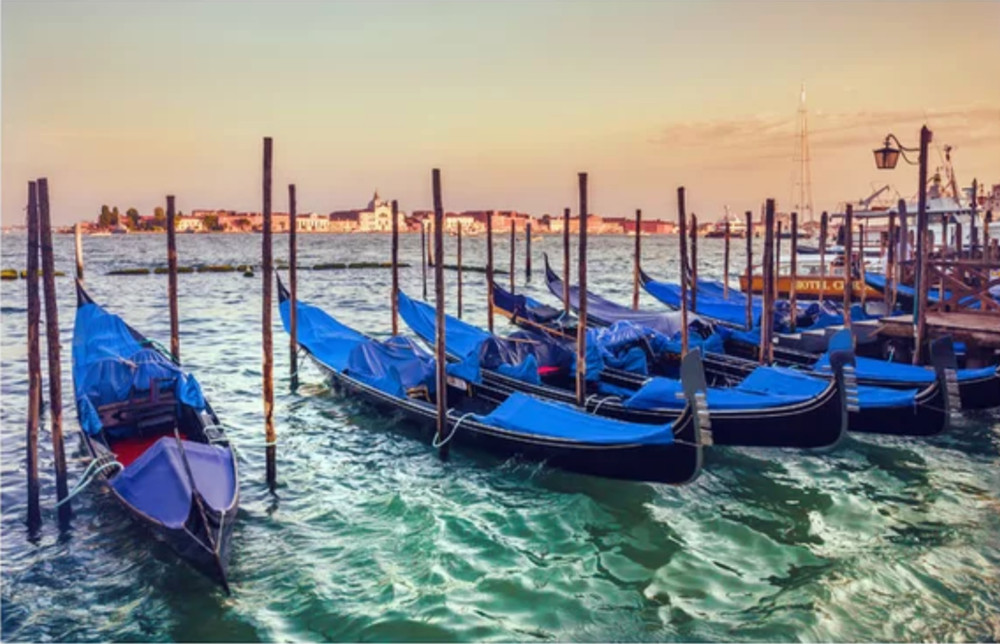 Digital photography- Venice,Italy (for print or just as a wallpaper)