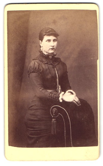 Photography Lady in Elegant Dress