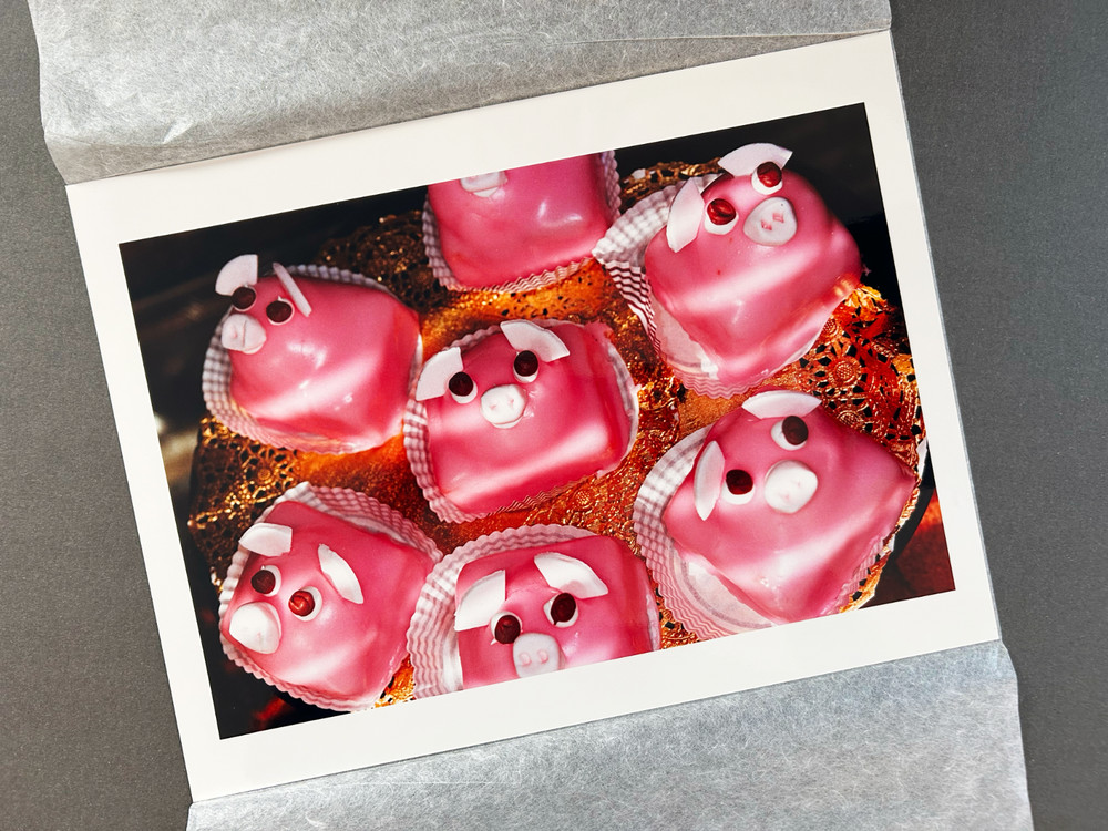 MARTIN PARR, SIGNED Photograph C-print , Pink Pig Cakes, 2002, 30×40 Cm