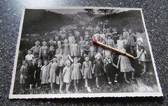 Schoolgirl girl large class photo school photo 1949 Bad Berneck