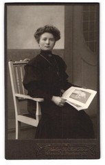 Photography Guido Seeber, Chemnitz, Theaterstr. 22, Portrait Young Lady in Dress