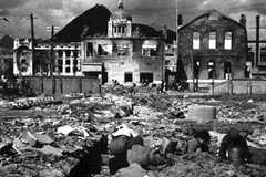 New Korean War Photo: Women and Children Among the Rubble of Seoul – 6 Sizes!