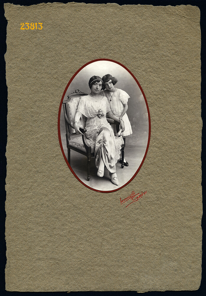 LARGER size Vintage mounted Photograph, 1913, mother w daughter,