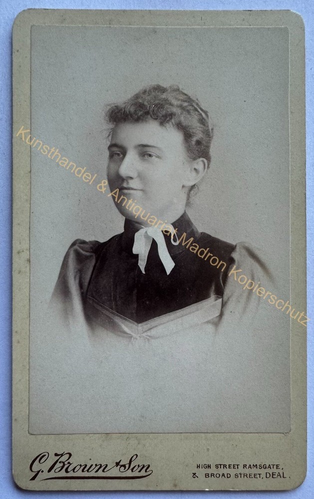 orig. CDV Photo Photograph Old Picture Woman Lady Fashion Circa 1870 Deal