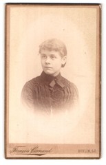 Photograph Francois Cornand, Berlin-SO, Neander-Strasse 20, portrait young lady