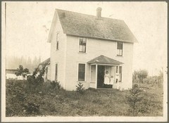 Photograph of Farm Family with House c1900 Centralia, Washington