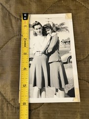 WW2 / 1940s Pretty Young Affectionate Women Photo – Gay / Lesbian Interest – #1