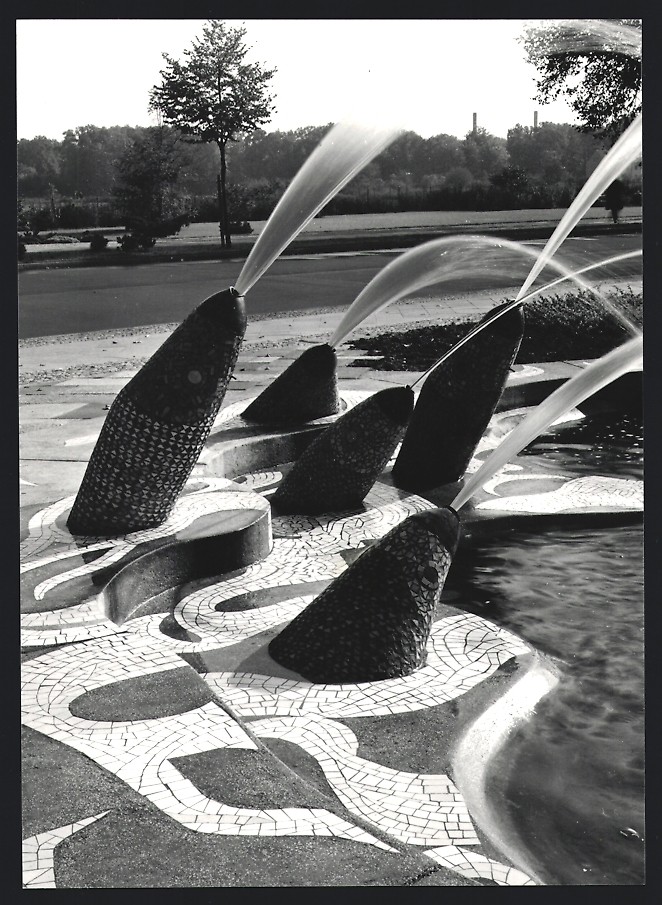 Photography Berlin-Reinickendorf, Baltic Sea fountain in front of the town hall