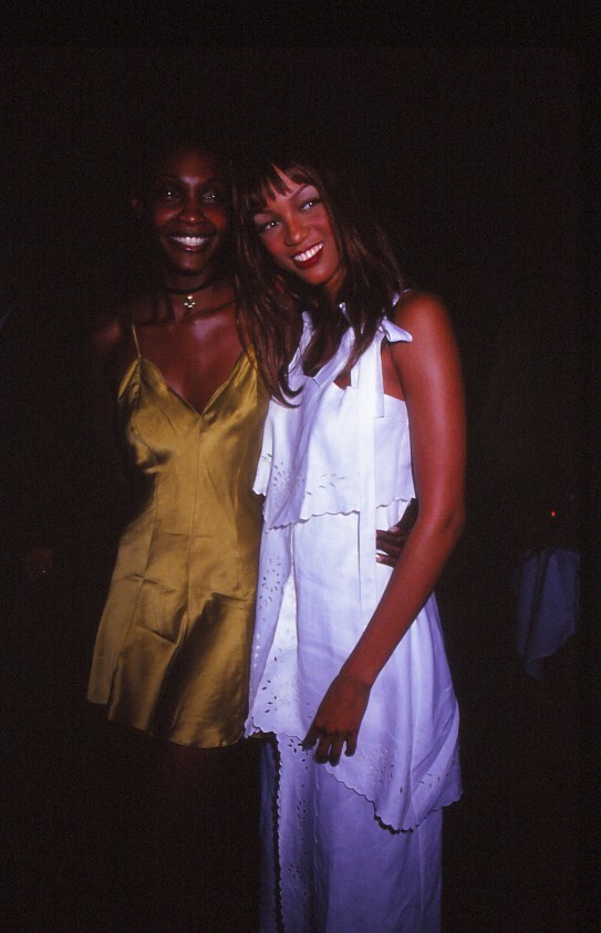 Dia Tyra Banks and Roshumba 1992 KB Format Photographer P4-5-1-2