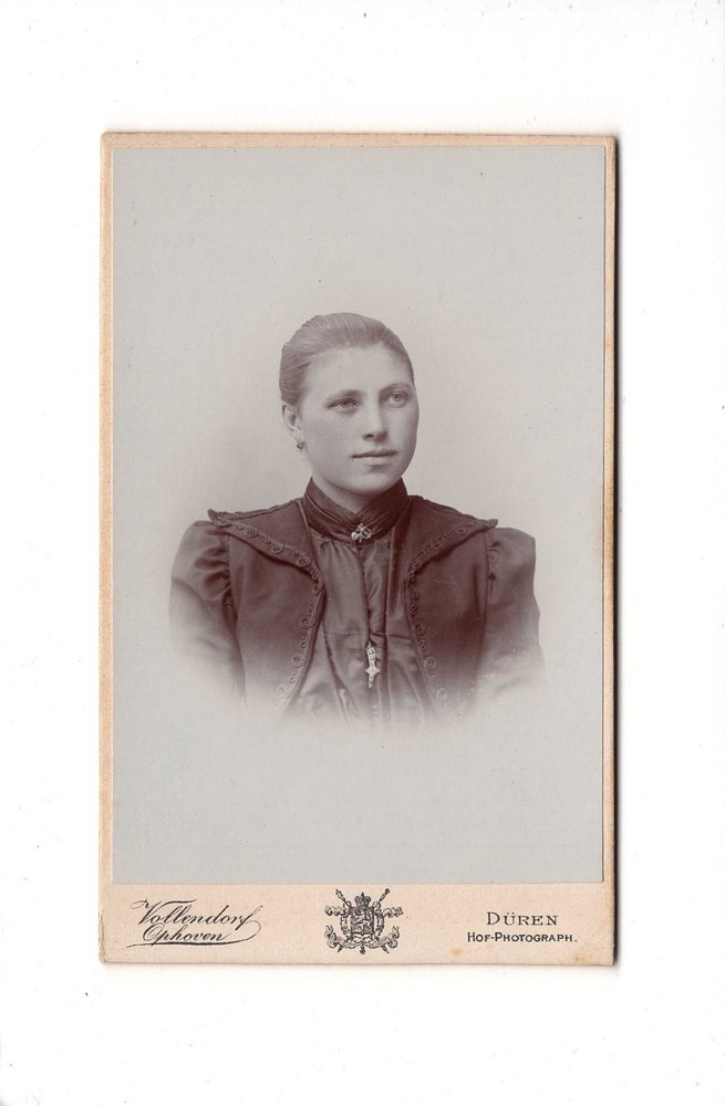 CDV photo lady portrait/woman-Düren 1890s