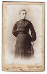 Photography studio Germania, Chemnitz, Zwickauerstr. 2, Portrait Serious Young D