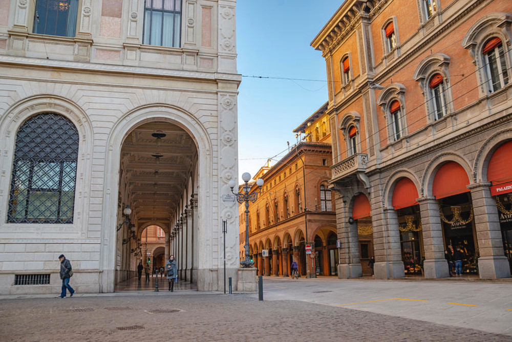 Digital photography- Italy, Bologna- Image (for print, or just as a wallpaper)