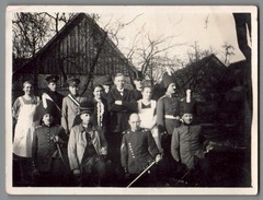 Photo Women Men Uniforms Theatre Costume Village Party Celebration Minden F1-201