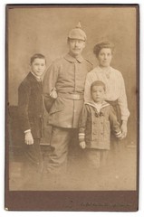Photograph Adolph Richter, Leipzig, Soldier in Field Grey Uniform Rgt. 58 with pick