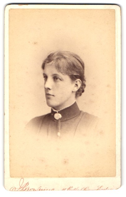 Photograph J. Browning, Exeter, 11 Bedford Circus, Portrait of a Young Lady