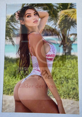 No. p1 – 7 Erotic Photos by Melinda Londom – Glossy Quality in 10x15cm