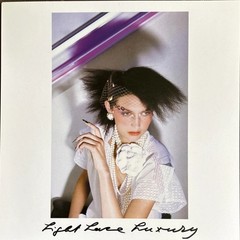 HARD TO FIND 25 y/o. Collector Press Packet. CHANEL Spring/Summer 2001