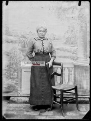 Original Antique Glass Plate Negative 9×12 cm Black and White Woman Portrait