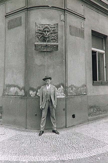 Cecil Beaton Self Portrait, Kafka Monument Prague 5×7 B&W Photograph