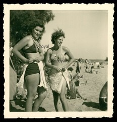 Pretty Women in Bikini and Swimsuit Circa 1960 – Photo 6x6cm