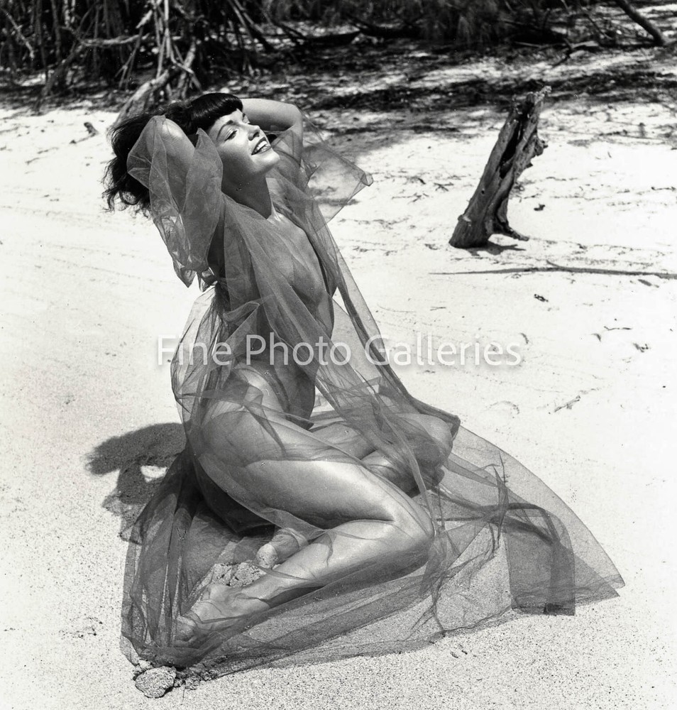 1954 BETTIE PAGE Original Female Nude BUNNY YEAGER Miami FL Key Biscayne Photo