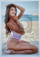 No. p1 – 7 Erotic Photos by Melinda Londom – Glossy Quality in 10x15cm