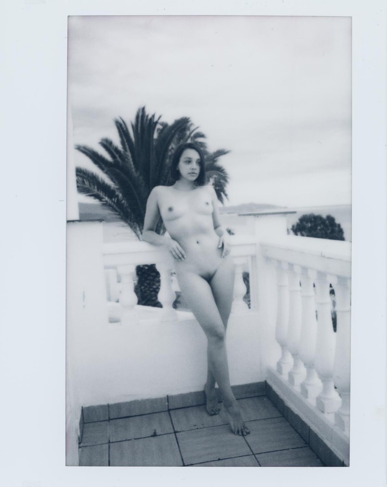 Original ART Nude Polaroid Instax Wide Picture Olivia Linz 270