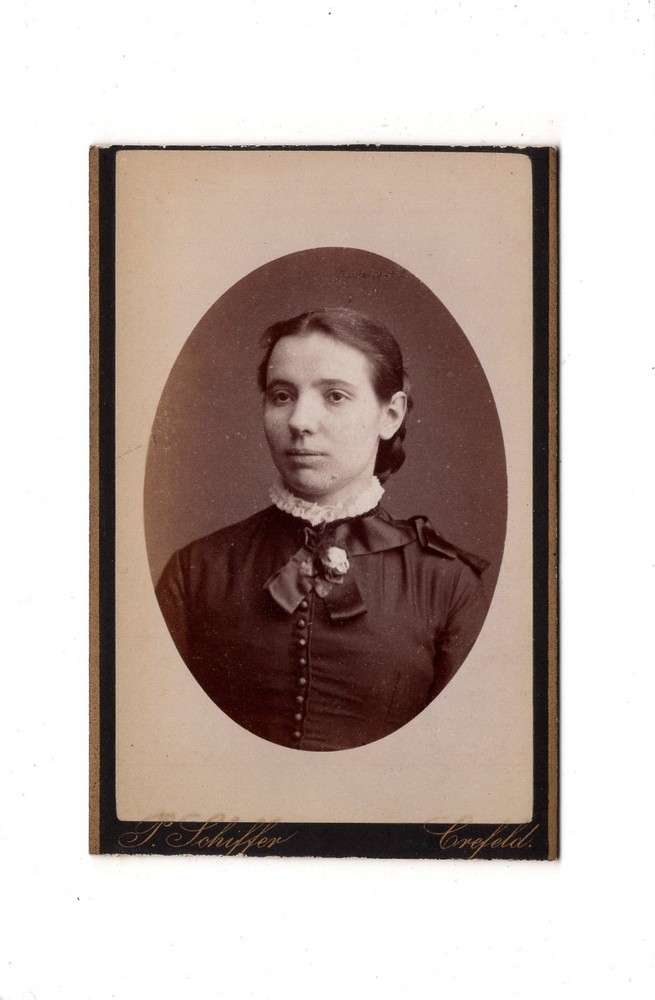 CDV Photo Lady Portrait / Woman / Named – Krefeld 1880s