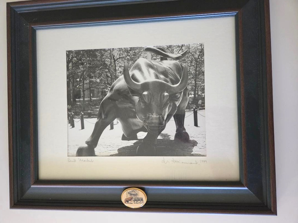 Vintage Di Modica Signed Photo Charging Bull Sculpture NYC B&W Bull Market 1999