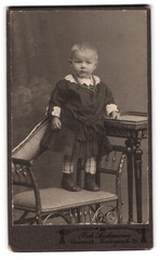 Photograph Rob. Seidemann, Chemnitz, Freibergerstraße 22, girl standing in dress