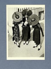 Norman Parkinson (1913-1990) Art Print Card Wedding Outfits 1938 Fotofolio 4”x6”